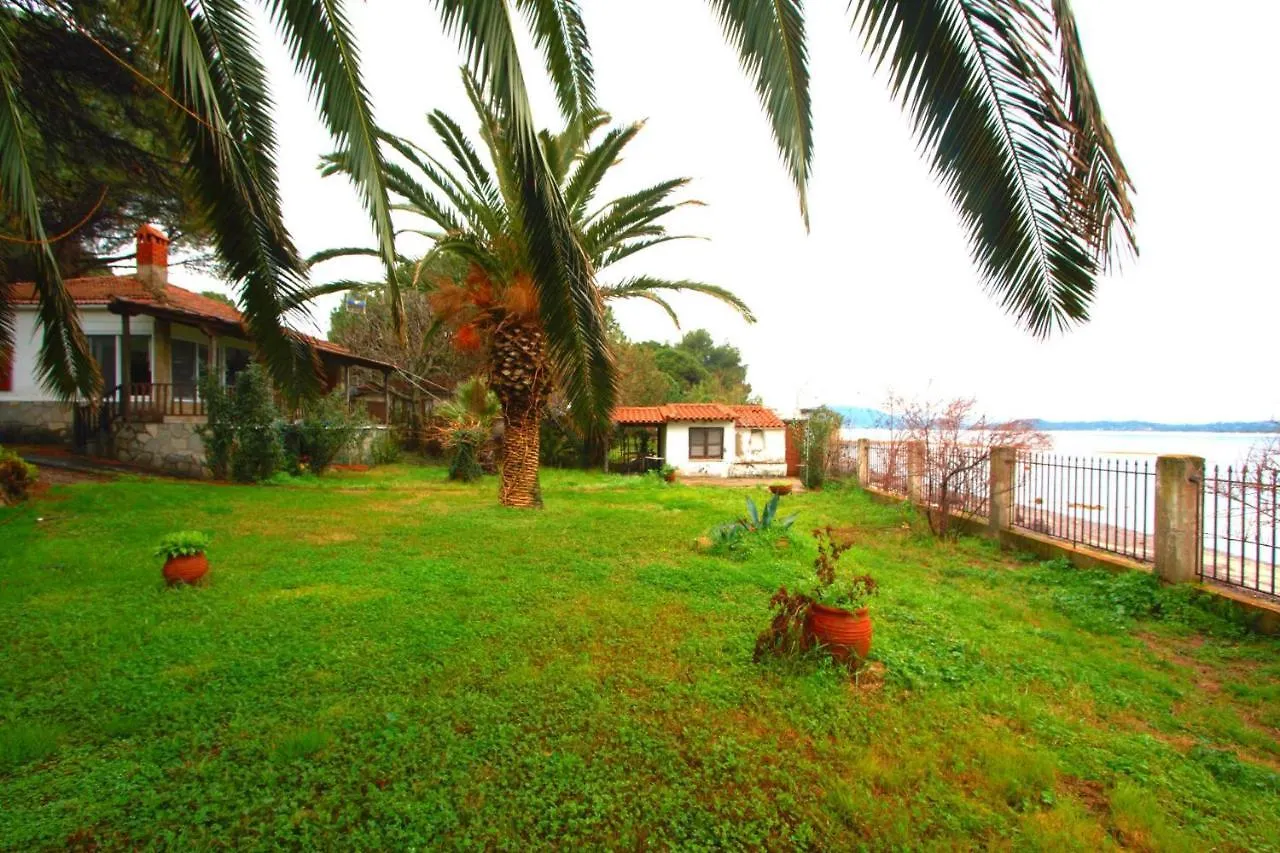 Docker Beachfront House, Vourvourou Griechenland